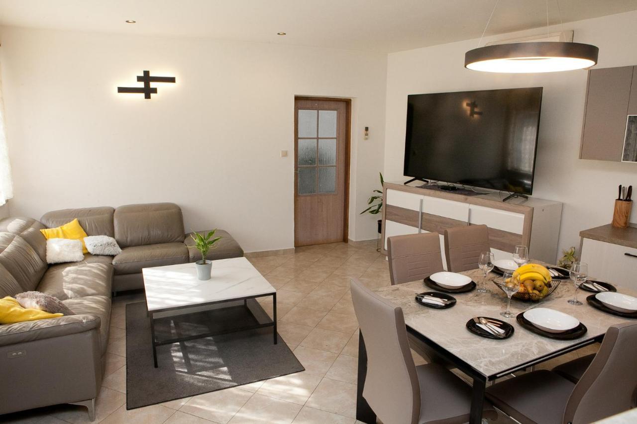 Apartment Nikoleto Zadar Bagian luar foto