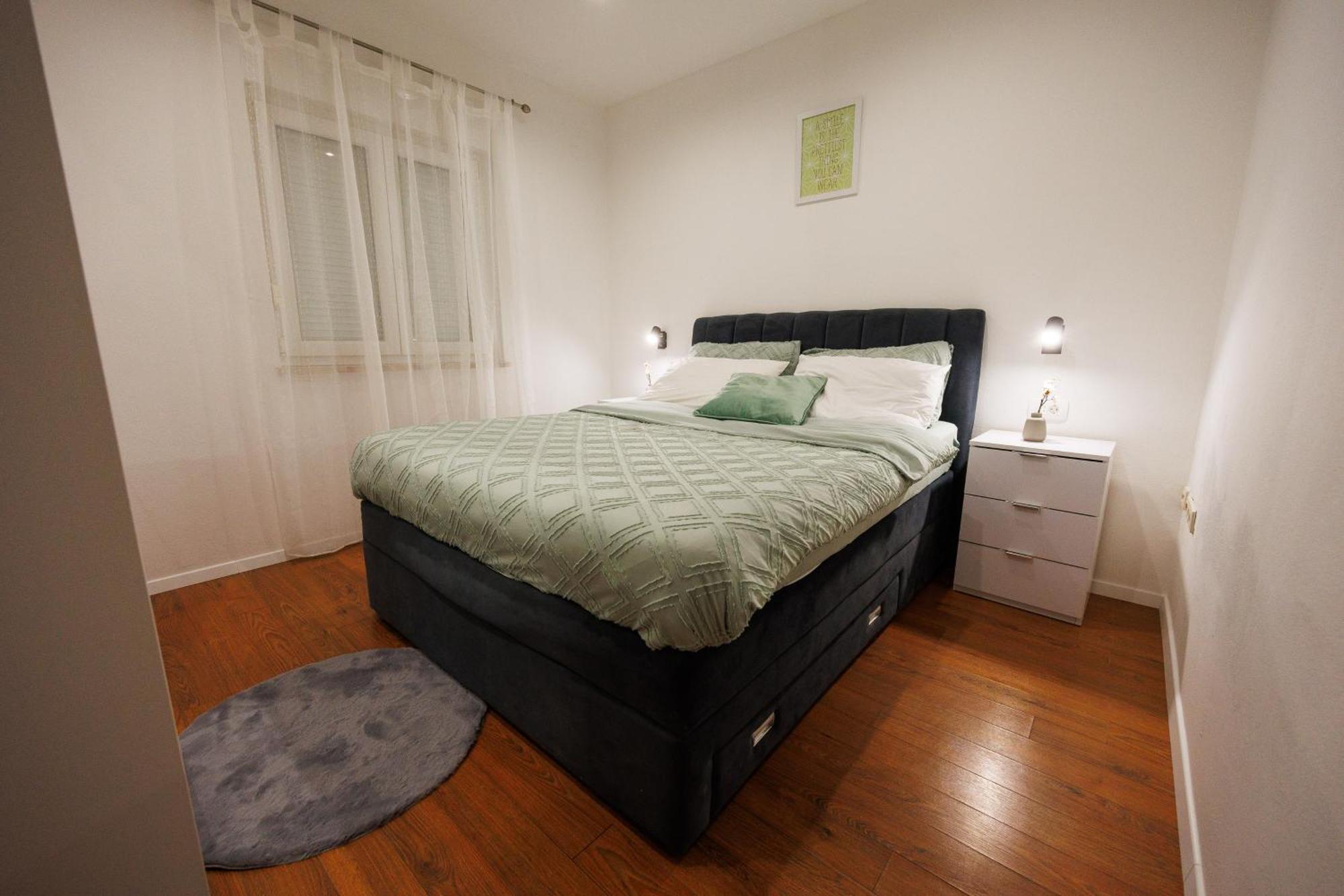 Apartment Nikoleto Zadar Bagian luar foto